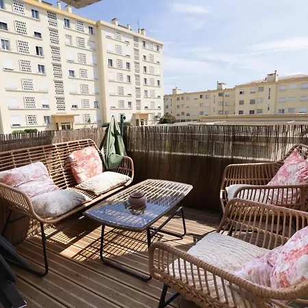 Apartment Joli 2 Pieces Proche