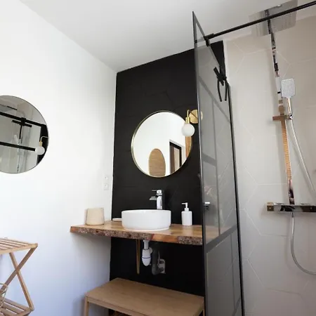 Joli 2 Pieces Proche Apartment *